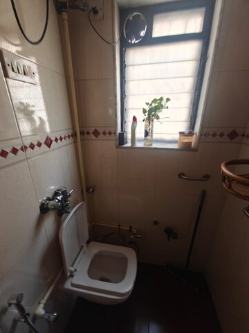 Master Bedroom in 2 BHK Apartment at Palash Towers, Andheri West – for Rent