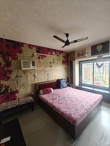 Bedroom in 2 BHK Apartment at Palash Towers, Andheri West – for Rent
