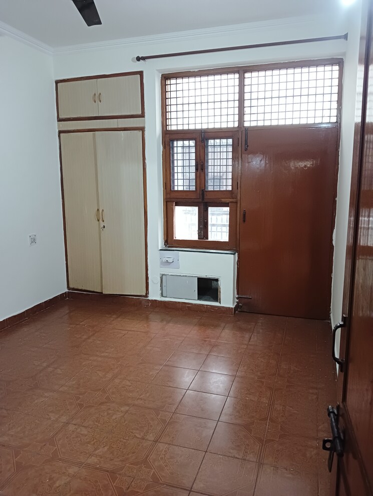 Room, rwa-apartments-sector-61 3 Bedroom 1400 Sq.Ft. Independent House In Sector 61 Noida 8684124