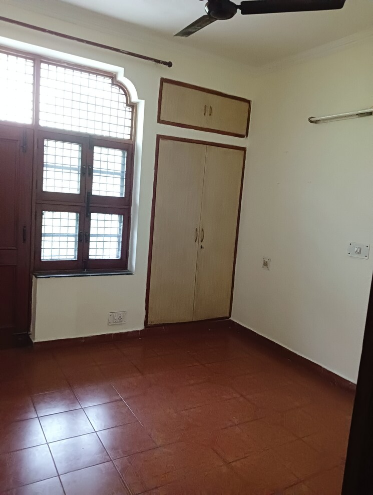 Room, rwa-apartments-sector-61 3 Bedroom 1400 Sq.Ft. Independent House In Sector 61 Noida 8684124