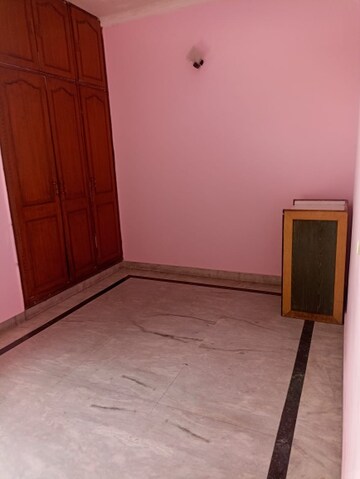Room in 2 BHK Independent House at RWA Apartments Sector 41, Sector 41 – for Rent