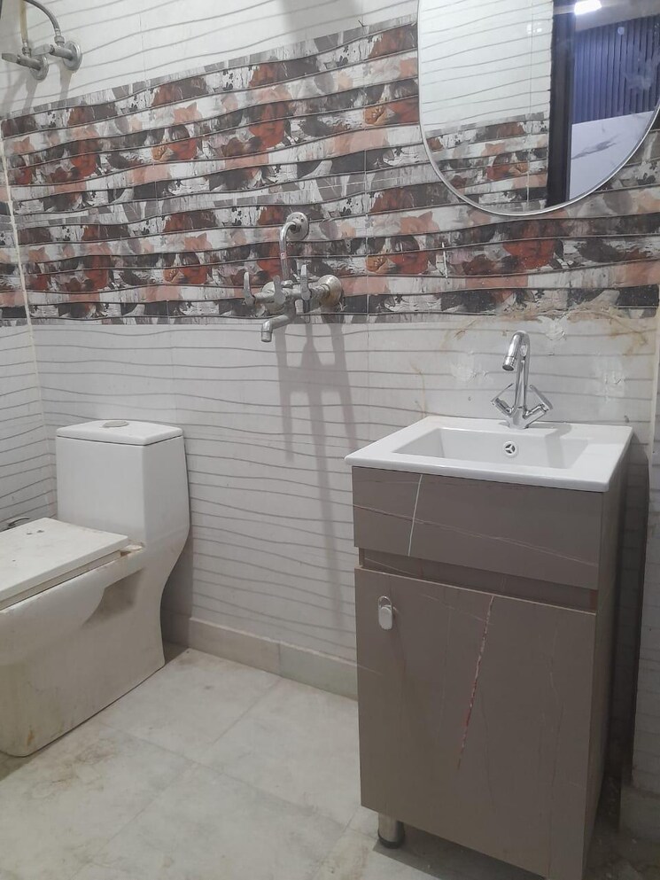 Kitchen, mahavir enclave 1 2 Bedroom 600 Sq.Ft. Builder Floor In Mahavir Enclave 1 Delhi 8684117