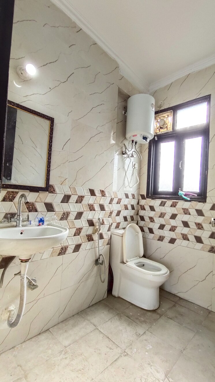 Bathroom, saket 1 Bedroom 45 Sq.Yd. Builder Floor In Saket Delhi 8684171
