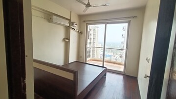Room in 2 BHK Apartment at Ansal Royal Heritage, Sector 70 – for Rent