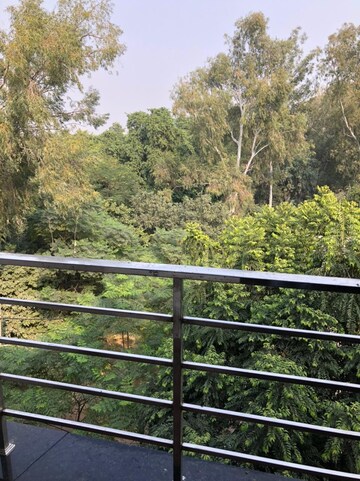 2 BHK Builder Floor – Garden View at Tagore Garden - for Rent