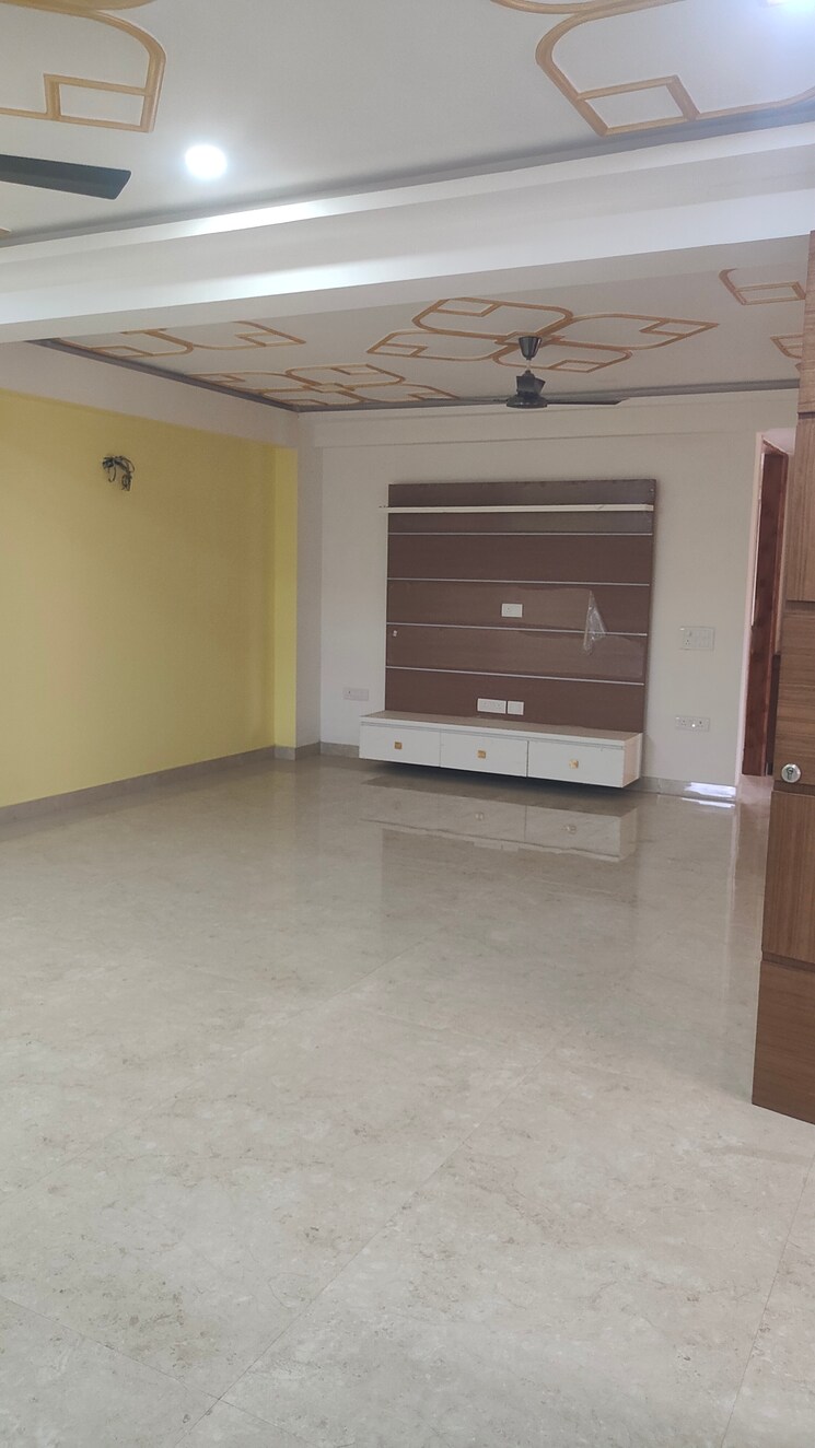 Room, bptp-park-central 3 Bedroom 2050 Sq.Ft. Builder Floor In Sector 85 Faridabad 8684252