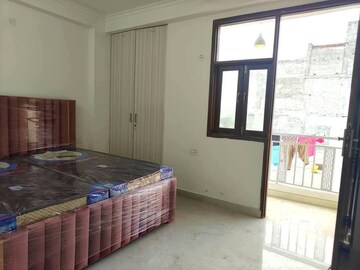 Room in 2 BHK Builder Floor at Saket – for Rent