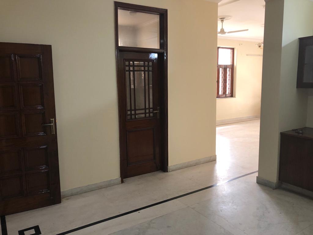 3 BHK + Pooja Room Independent House For Rent in RWA Apartments Sector 30