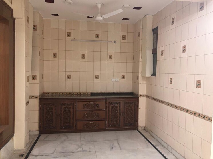Bathroom, rwa-apartments-sector-30 3 Bedroom 1800 Sq.Ft. Independent House In Sector 30 Noida 8684264