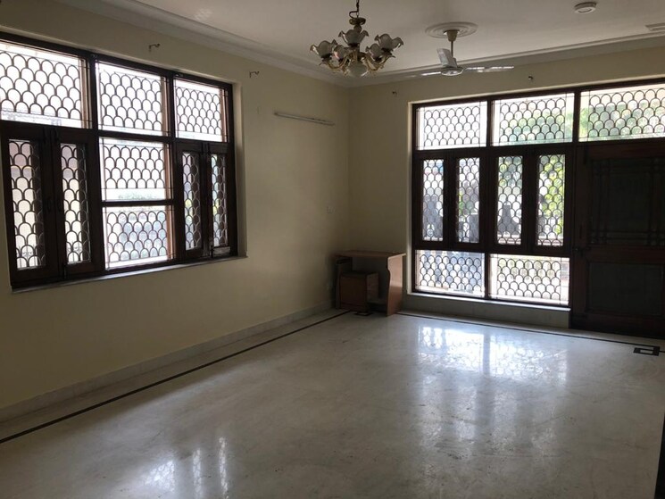 Room, rwa-apartments-sector-30 3 Bedroom 1800 Sq.Ft. Independent House In Sector 30 Noida 8684264