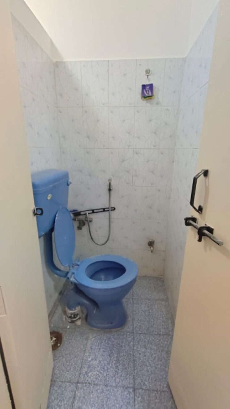 Bathroom, erandwane 2 Bedroom 1000 Sq.Ft. Apartment In Erandwane Pune 8684277