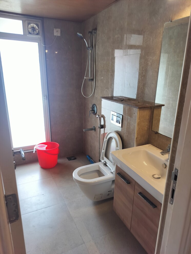 Bathroom, s-d-the-lumiere 2 Bedroom 790 Sq.Ft. Apartment In Andheri West Mumbai 8684279