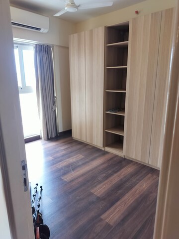 2 BHK Apartment For Rent in S D The Lumiere, Andheri West