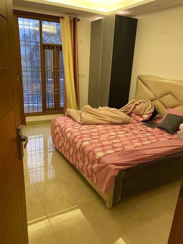 Bedroom in 1 BHK Builder Floor at Saket – for Rent