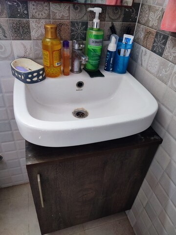 Bathroom in 3 BHK Builder Floor at Signature Global Park 4 and 5, Sohna Sector 36 – for Rent