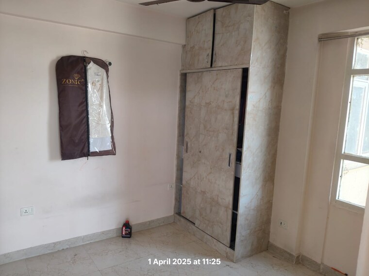 Room, puri-kohinoor 3 Bedroom 162 Sq.Yd. Builder Floor In Sector 89 Faridabad 8684302