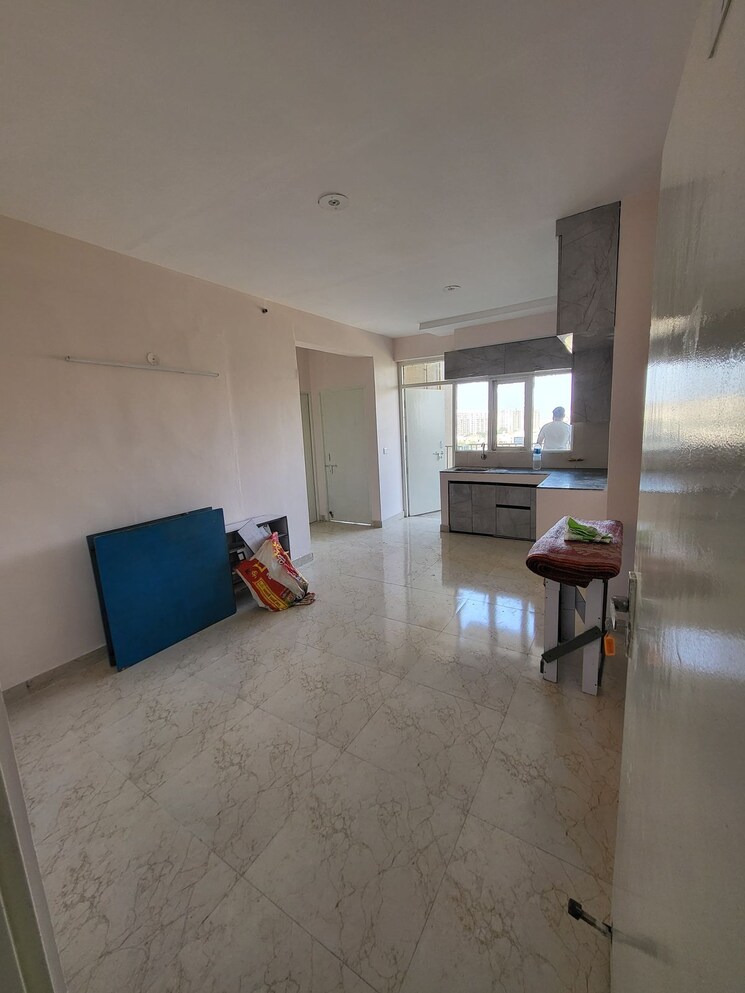 Room, puri-kohinoor 3 Bedroom 162 Sq.Yd. Builder Floor In Sector 89 Faridabad 8684302