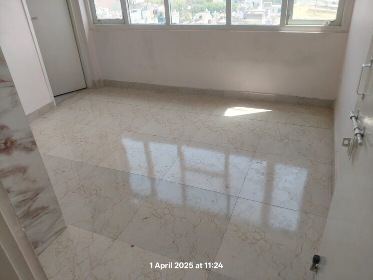 Room, puri-kohinoor 3 Bedroom 162 Sq.Yd. Builder Floor In Sector 89 Faridabad 8684302