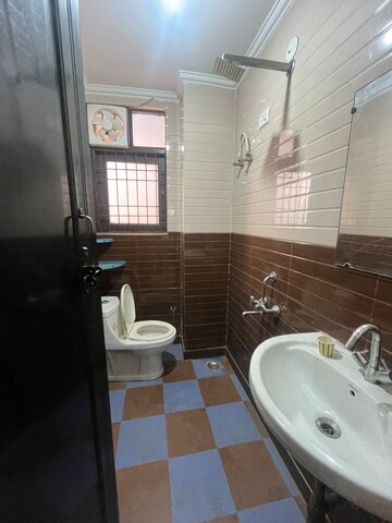 Bathroom in 1 BHK Builder Floor at Saket – for Rent