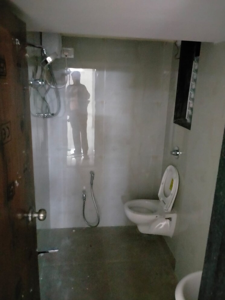 Bathroom, neelyog-towers 2 Bedroom 840 Sq.Ft. Apartment In Malad East Mumbai 8684347