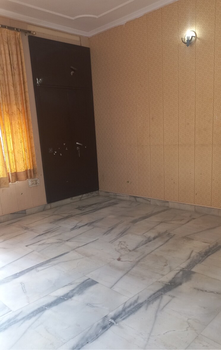 Room, ashoka enclave 3 Bedroom 2250 Sq.Ft. Builder Floor In Ashoka Enclave Faridabad 8684504