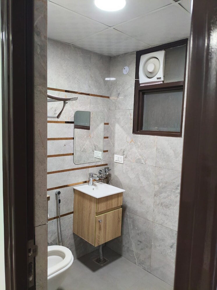Bathroom, spr-imperial-estate 3 Bedroom 1403 Sq.Ft. Apartment In Sector 82 Faridabad 8684519