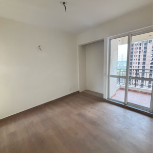 Room in 2 BHK Apartment at Jaypee Greens Kosmos, Sector 134 – for Sale