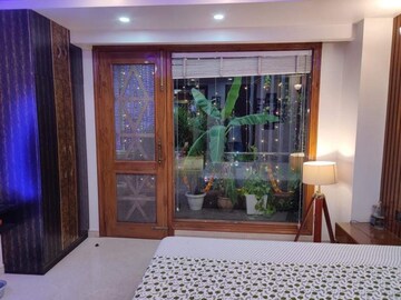 Bedroom in 2.5 BHK Builder Floor at Sector 43 – for Rent
