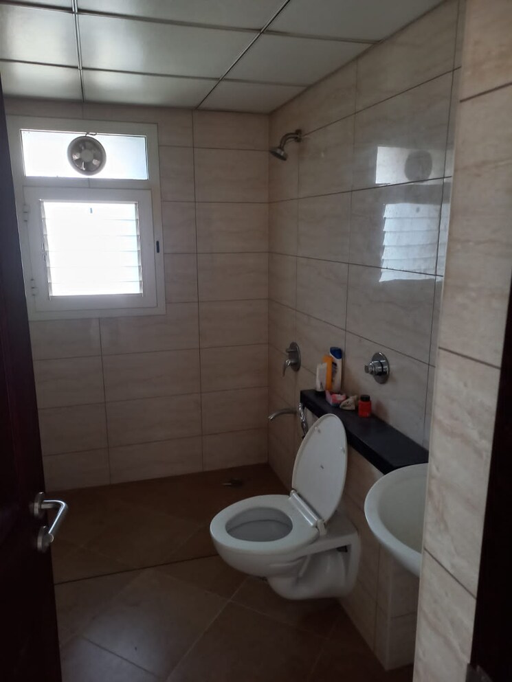 Bathroom, sobha-garnet 3 Bedroom 1734 Sq.Ft. Apartment In Kondhwa Pune 8684534