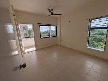 Room in 3 BHK Apartment at Pinnac Gangotri, Aundh – for Rent