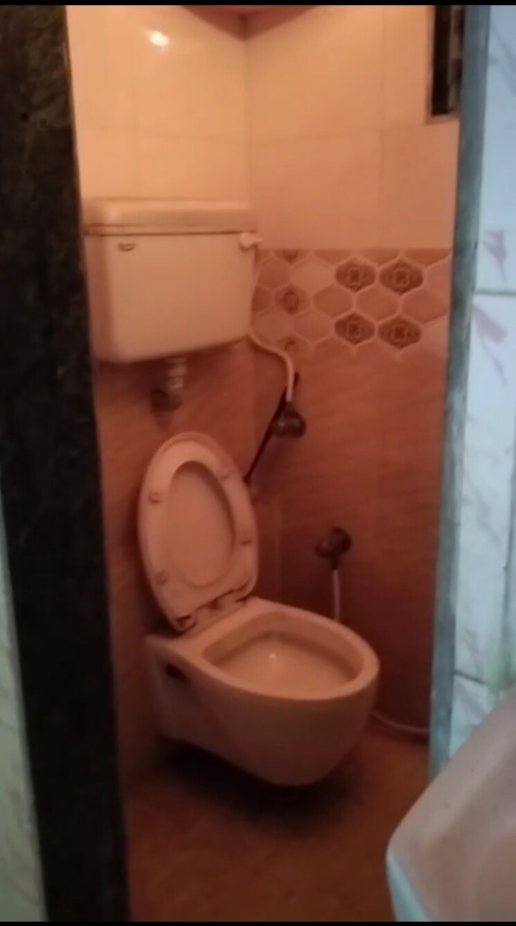 Bathroom, powai-jaltarang-chs 1 Bedroom 470 Sq.Ft. Apartment In Powai Mumbai 8684664