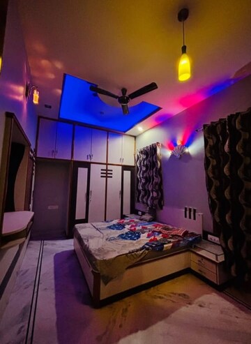 Bedroom in 3 BHK Builder Floor at Sector 35 – for Rent