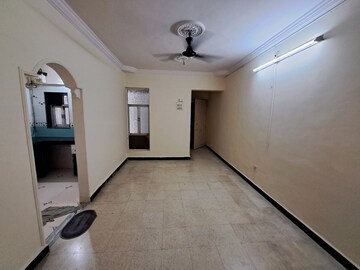 Room in 1 BHK Apartment at Lok Puram, Vasant Vihar – for Rent