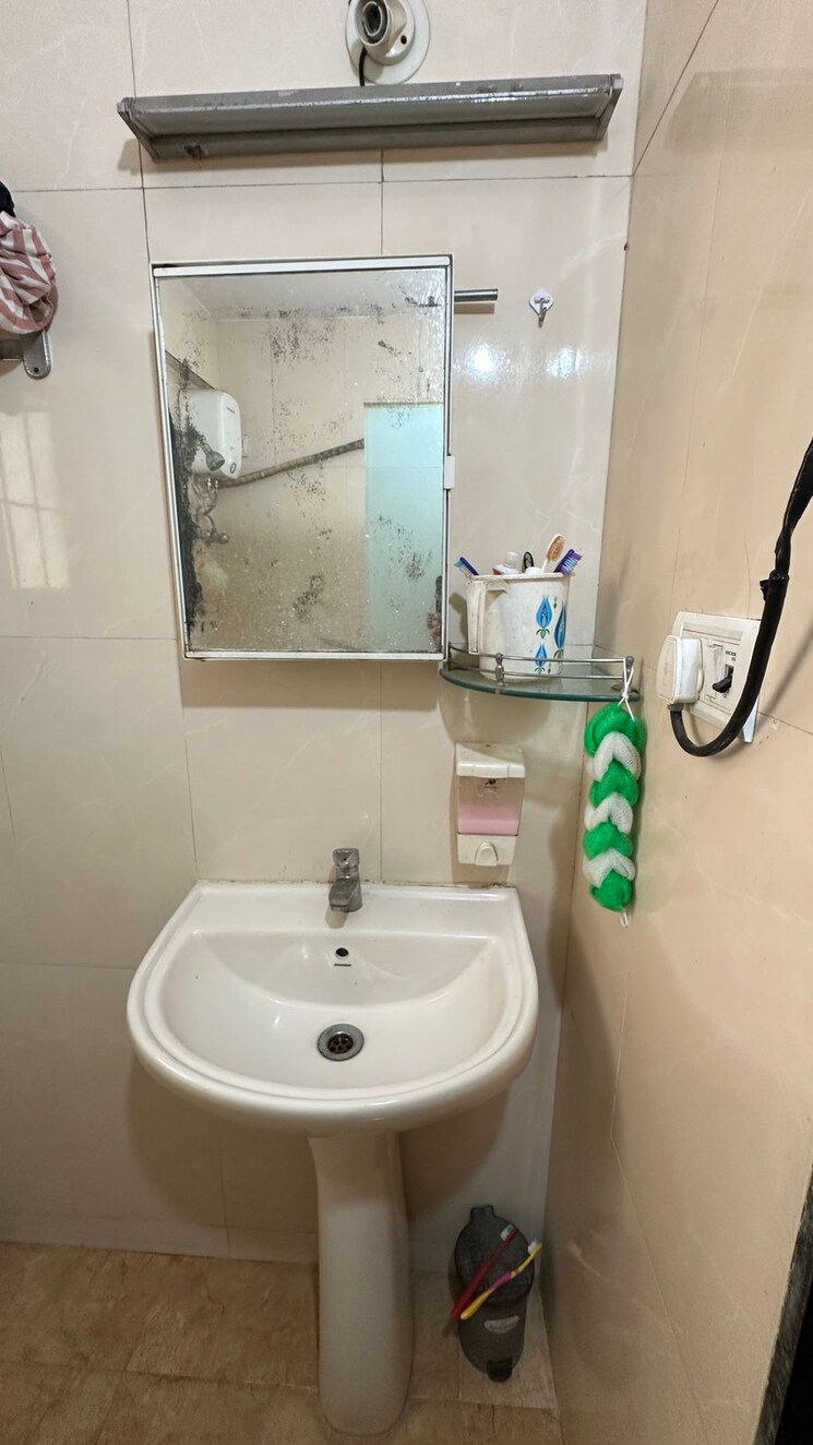Bathroom, devashree-park 2 Bedroom 1033 Sq.Ft. Apartment In Kolshet Road Thane 8684741