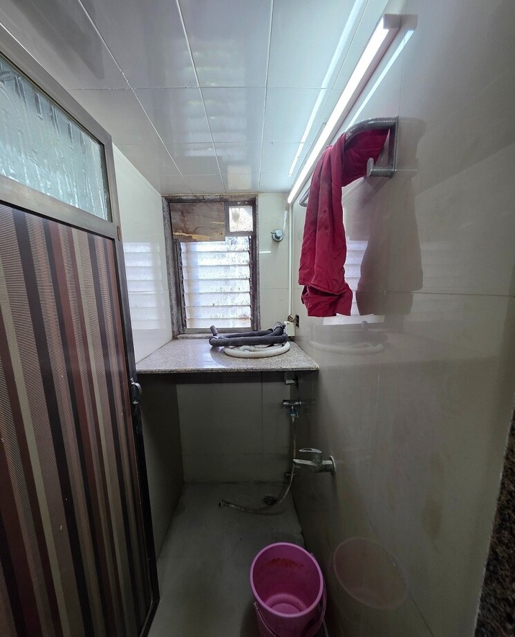 Bathroom, bandra west 1 Bedroom 550 Sq.Ft. Apartment In Bandra West Mumbai 8684660