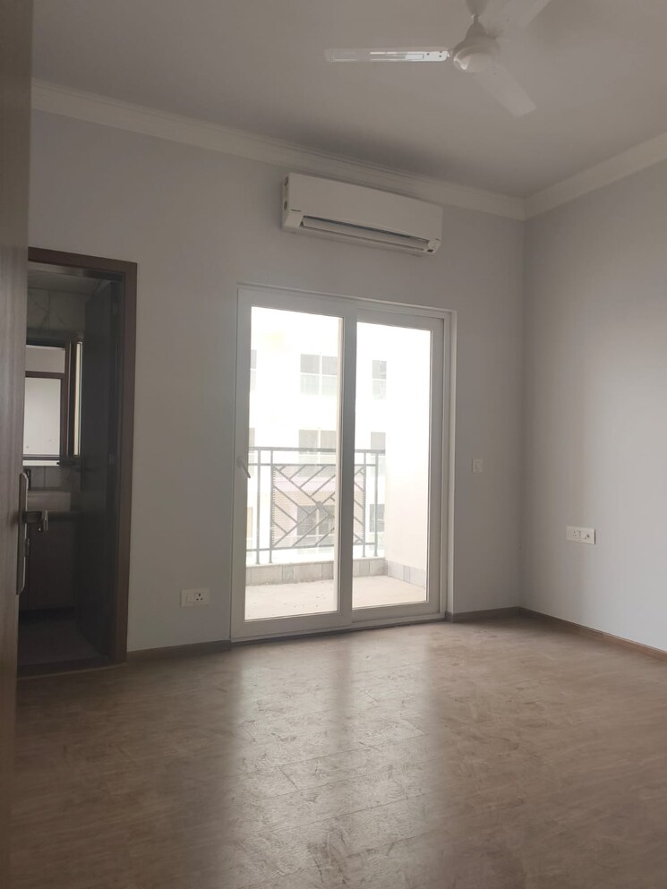 Room, central-park-flower-valley-aqua-front-towers 3 Bedroom 1789 Sq.Ft. Apartment In Sohna Sector 33 Gurgaon 8684694