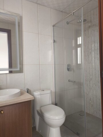 Bathroom in 3 BHK Apartment at Central Park Flower Valley Aqua Front Towers, Sohna Sector 33 – for Rent