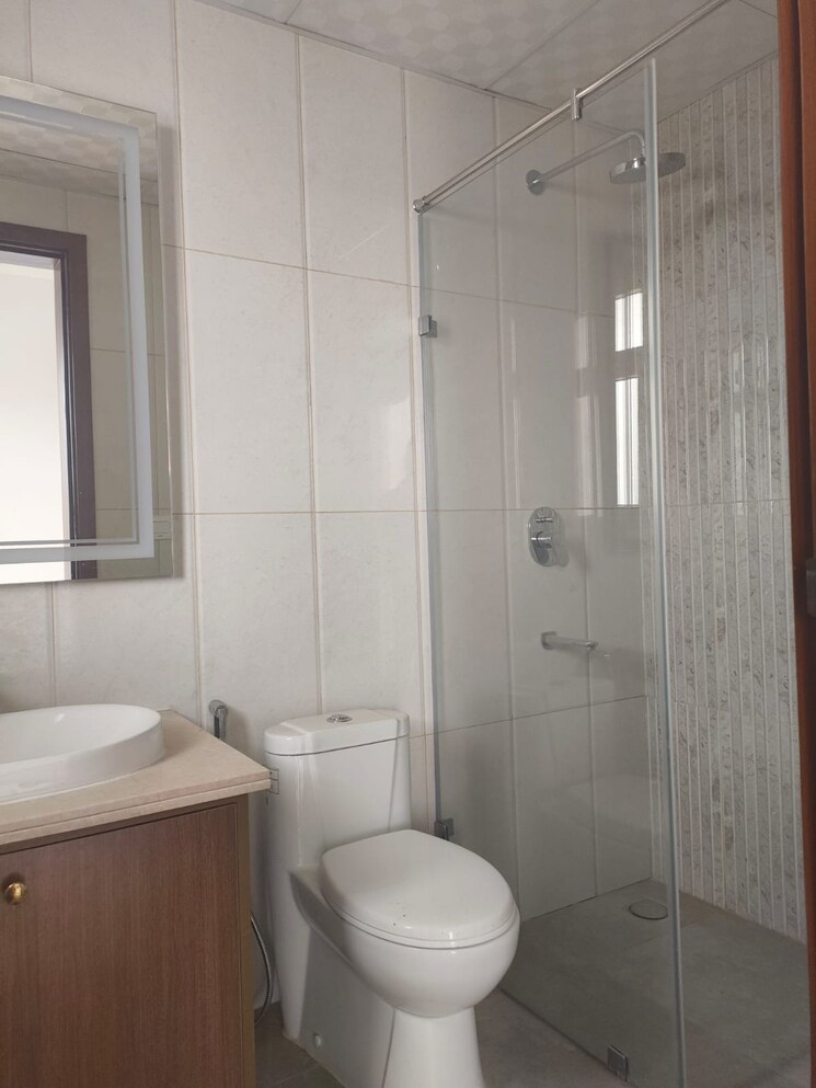 Bathroom, central-park-flower-valley-aqua-front-towers 3 Bedroom 1789 Sq.Ft. Apartment In Sohna Sector 33 Gurgaon 8684694