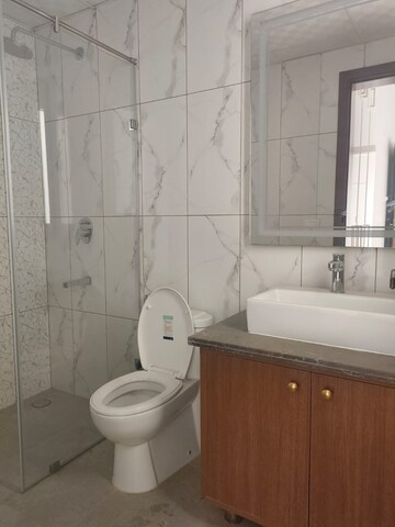 Bathroom in 3 BHK Apartment at Central Park Flower Valley Aqua Front Towers, Sohna Sector 33 – for Rent