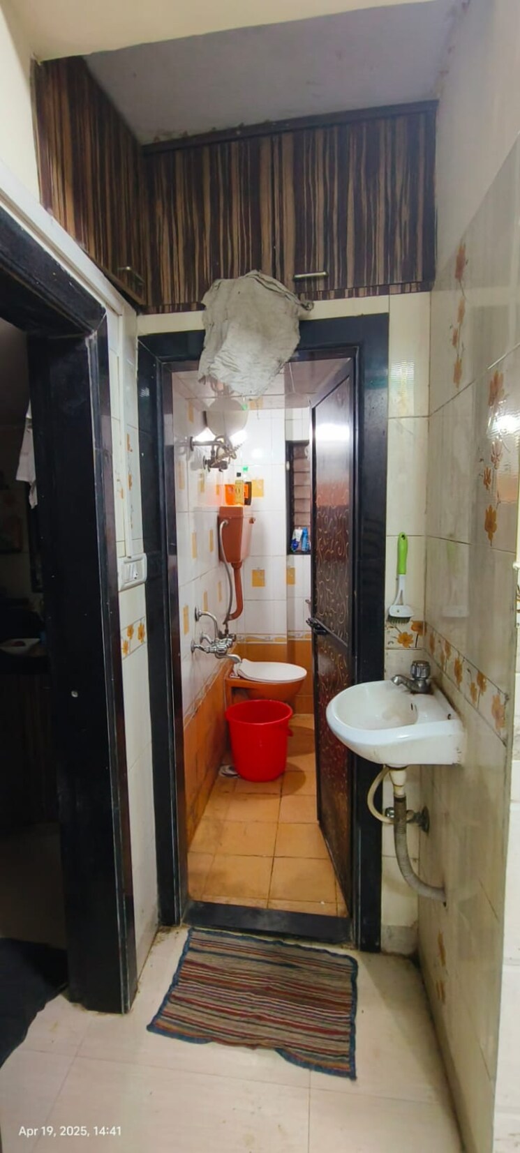 Bathroom, ashirwad-co-operative-society 1 Bedroom 400 Sq.Ft. Apartment In Andheri East Mumbai 8684740