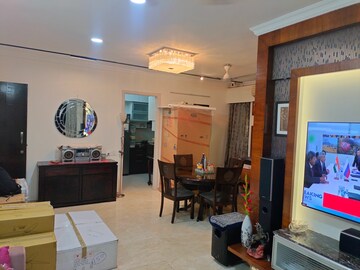 Master Bedroom in 3 BHK Apartment at Hiranandani Meadows, Manpada – for Rent