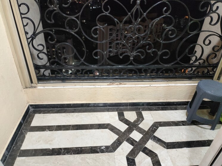  Parking, hiranandani-meadows 3 Bedroom 1100 Sq.Ft. Apartment In Manpada Thane 8684763