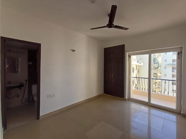 Room, apex-quebec 3 Bedroom 2070 Sq.Ft. Apartment In Siddharth Vihar Ghaziabad 8684720