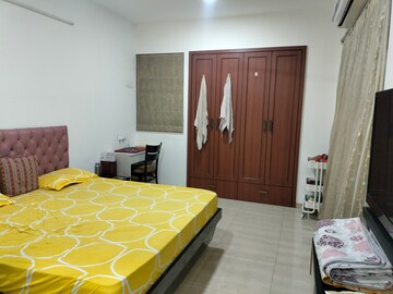 Bedroom in 3 BHK Apartment at Hiranandani Meadows, Manpada – for Rent