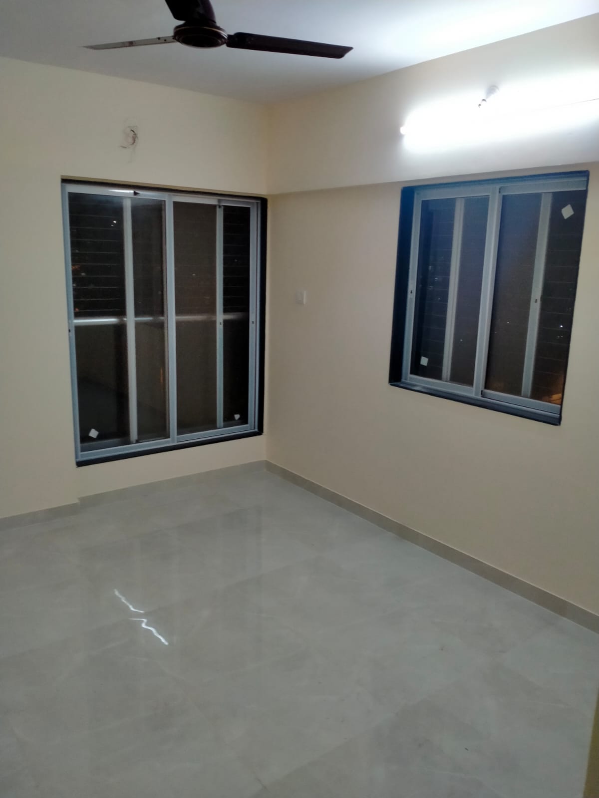 2 BHK Apartment For Rent in Neelyog Towers