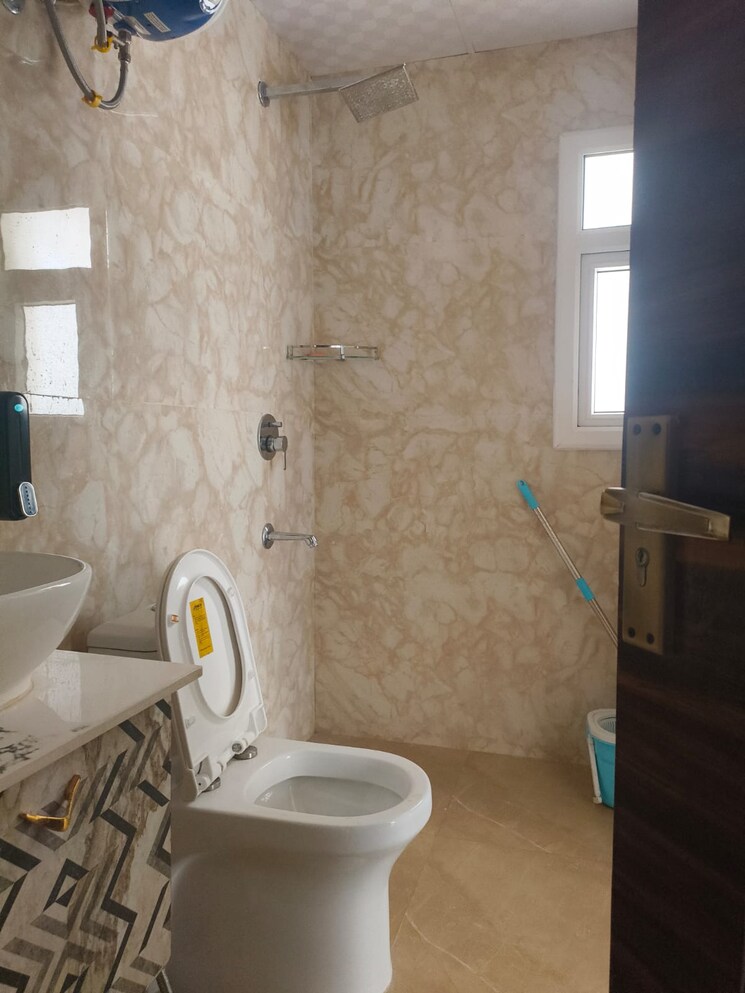 Bathroom, central-park-flower-valley-aqua-front-towers 3 Bedroom 1789 Sq.Ft. Apartment In Sohna Sector 33 Gurgaon 8684738