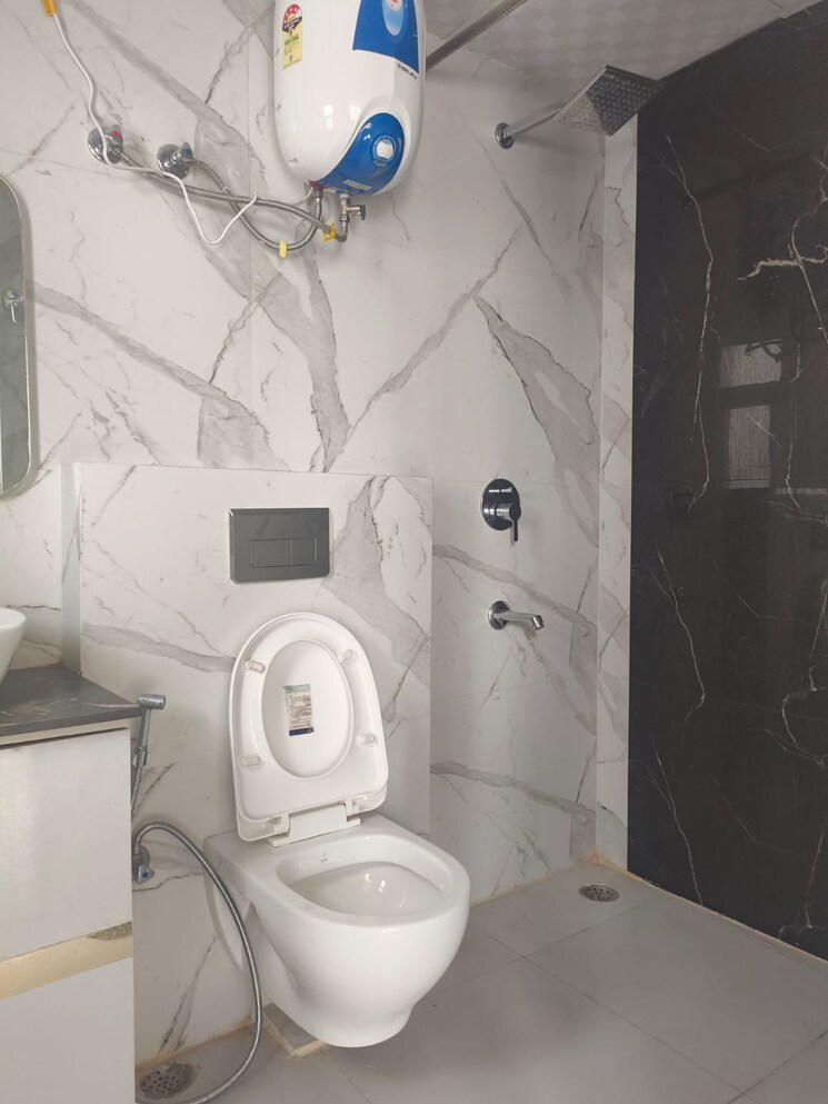 Bathroom, central-park-flower-valley-aqua-front-towers 3 Bedroom 1789 Sq.Ft. Apartment In Sohna Sector 33 Gurgaon 8684744