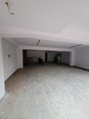 Parking in 3 BHK Builder Floor at Dilshad Colony – for Sale