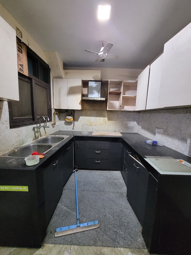 Kitchen, dilshad colony 3 Bedroom 1600 Sq.Ft. Builder Floor In Dilshad Colony Delhi 8684768