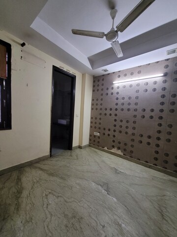 Bedroom in 3 BHK Builder Floor at Dilshad Colony – for Sale